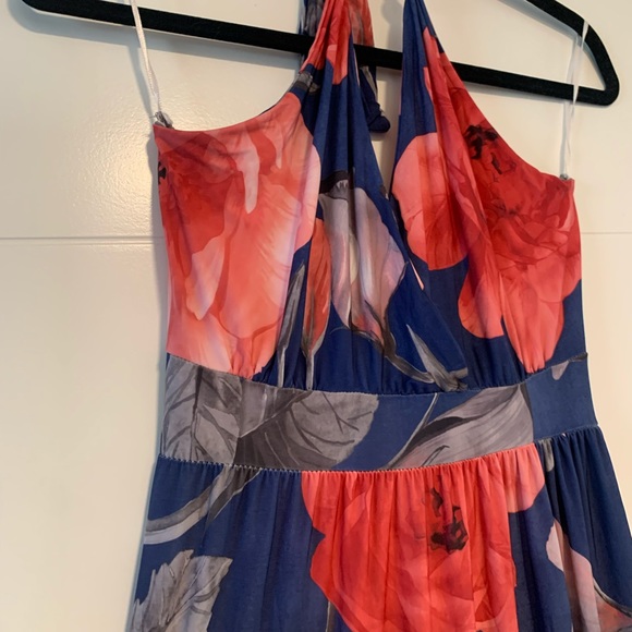 Quiz | Floral Halter Maxi Dress - Picture 2 of 14